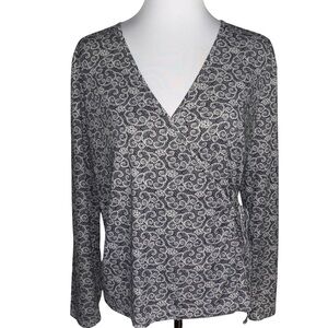 Liz Claiborne Black and White Swirl V Neck Blouse
